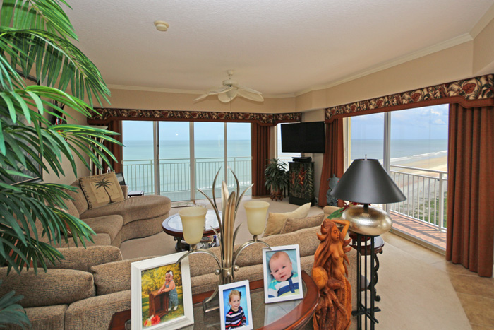 Daytona Beach Oceanfront Condo For Sale. Island Crowne Unit 1004 Ocean Front Living Room. 1900 N Atlantic Ave